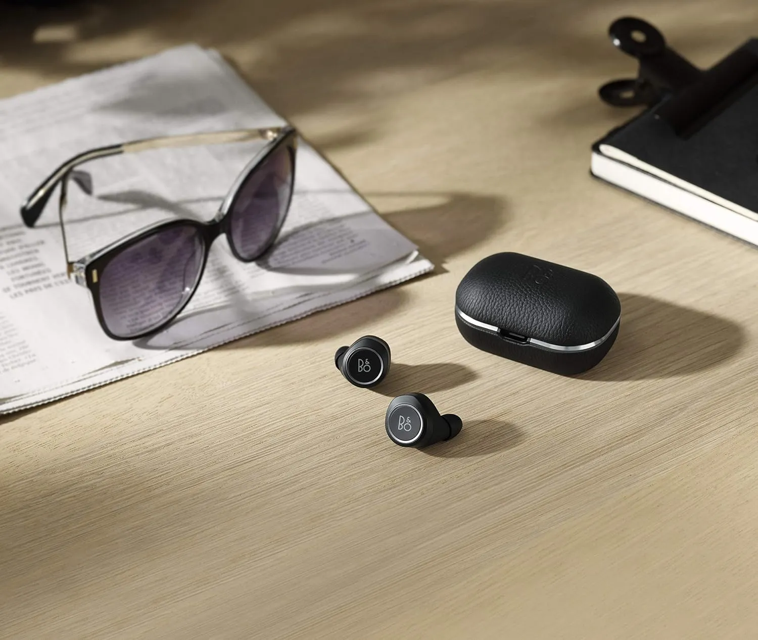 Bang & Olufsen Beoplay E8 2.0 True Wireless Earphones Qi Charging, Black, One Size - 1646100
