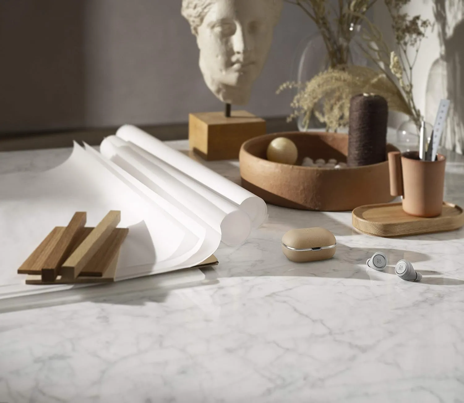 Bang & Olufsen Beoplay E8 2.0 True Wireless Earphones Qi Charging, Natural - 1646101
