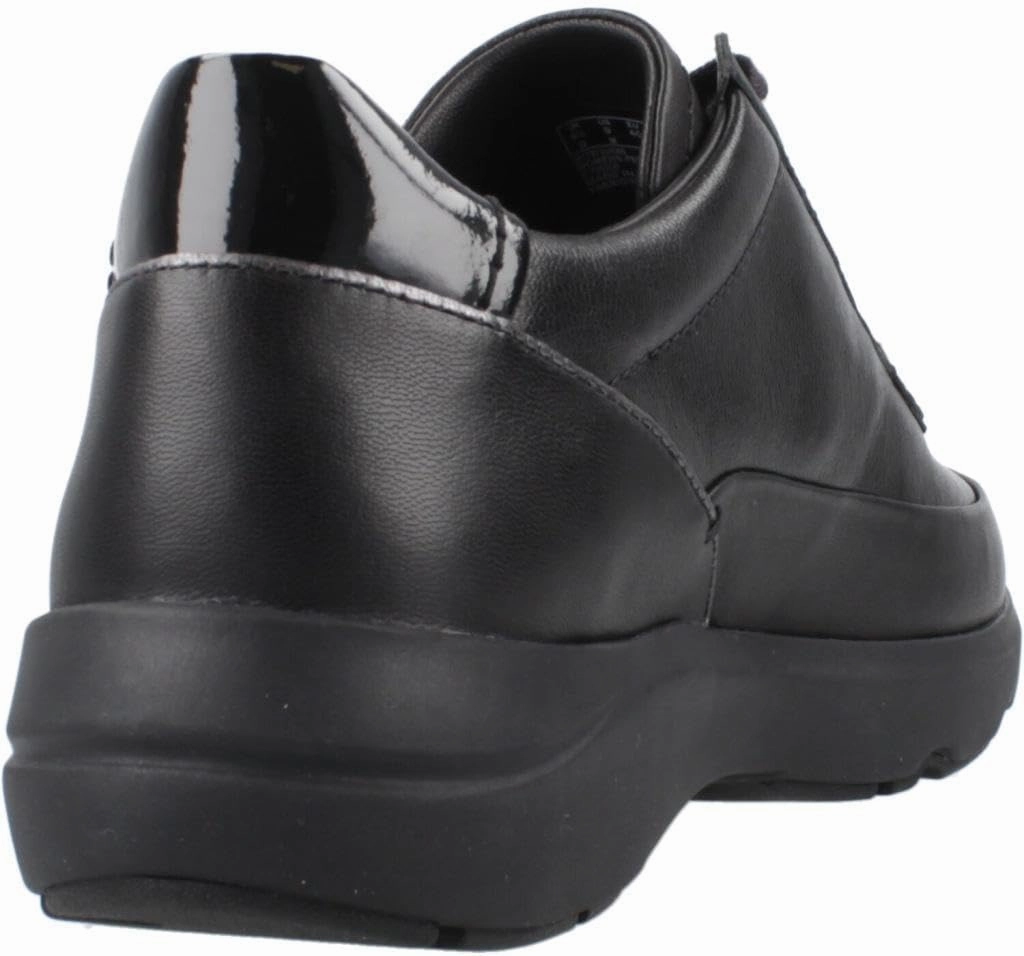 Clarks Women's Sneaker