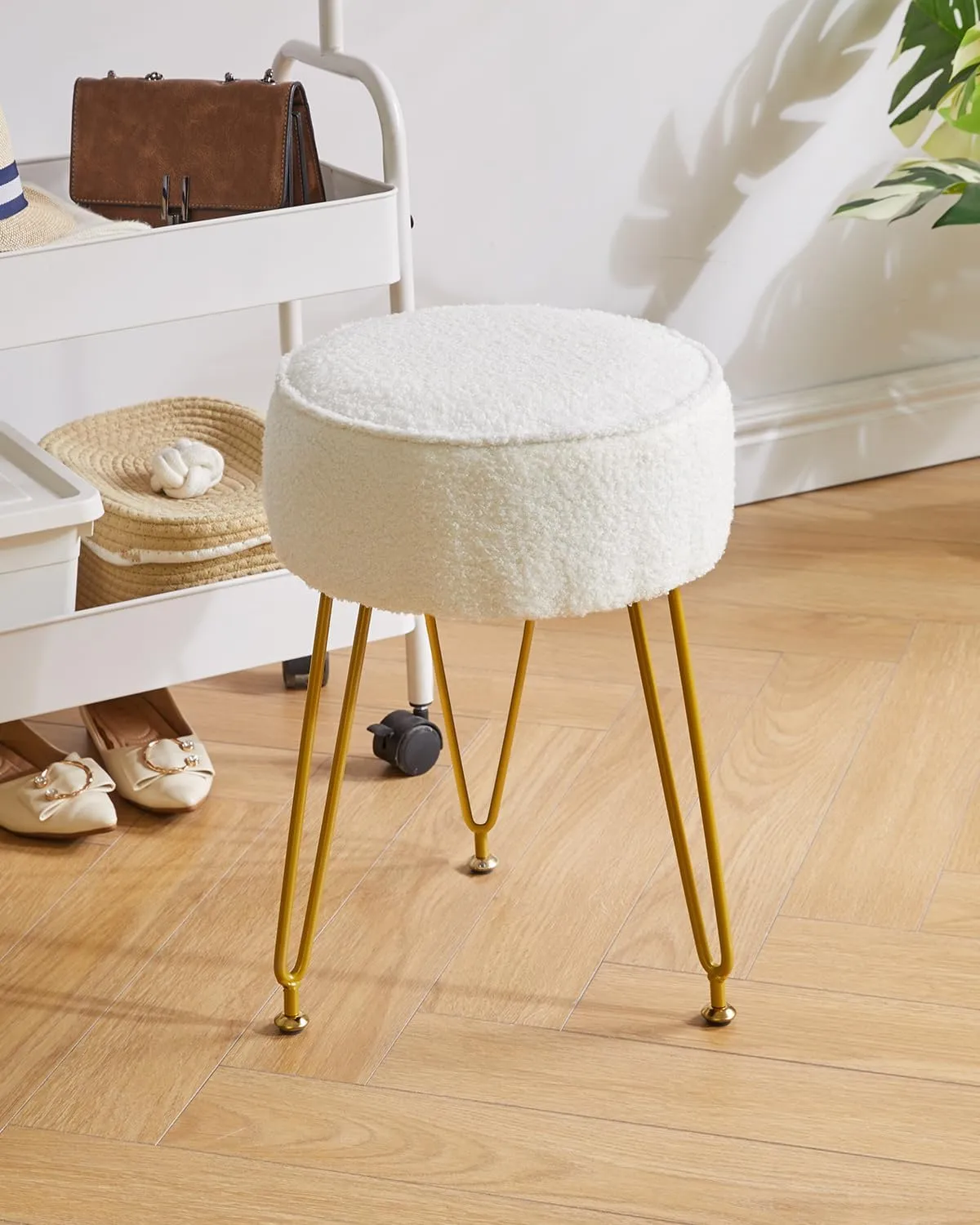 IBUYKE Teddy Velvet Round Footrest Stool Ottoman, Makeup Vanity Stool Side Table, Velvet Dressing Table Seat, Pouf Couch Stool, for Living Room Bedroom, White WBD009W