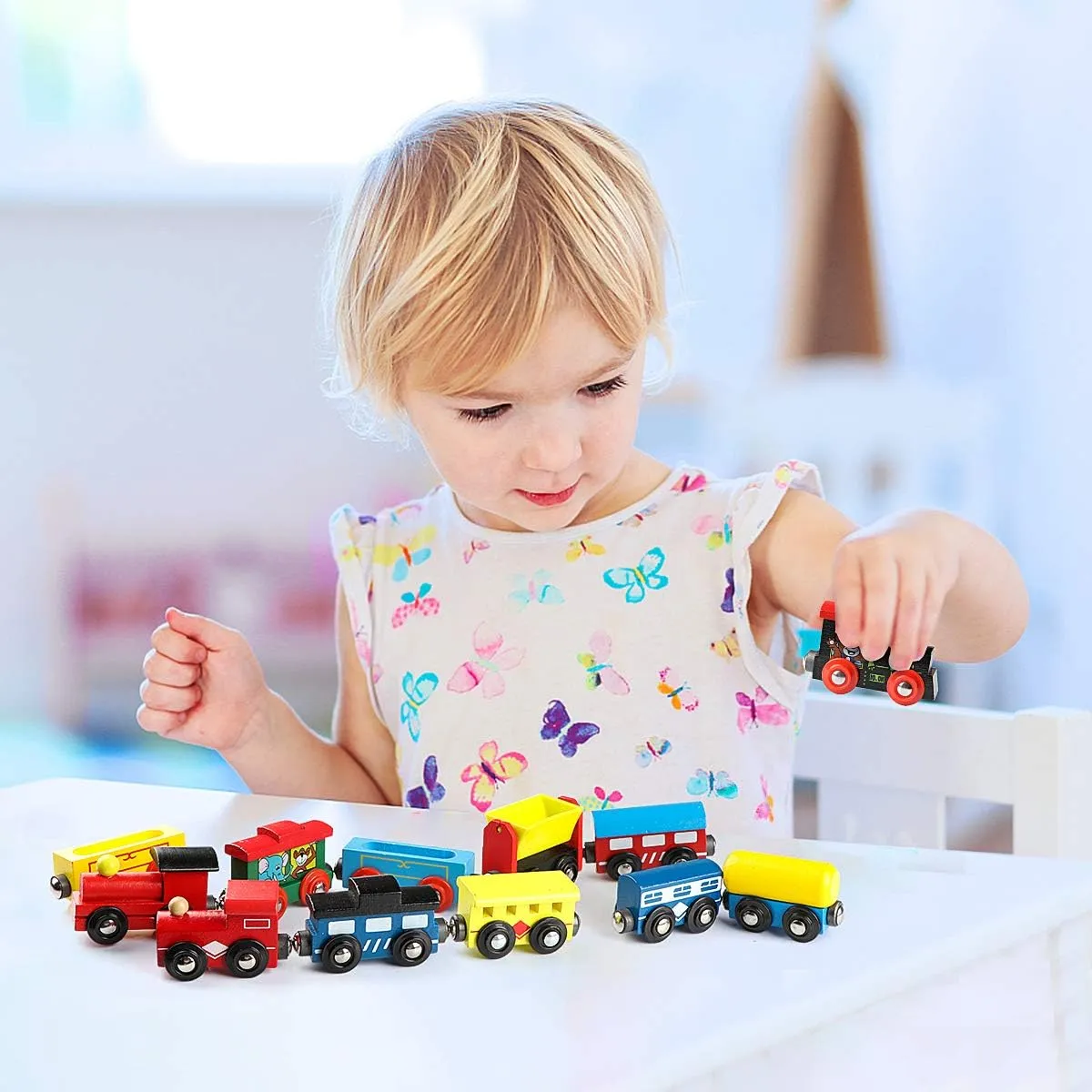 Joqutoys 12 PCS Wooden Train Cars, Train Toys Magnetic Set Includes 3 Engines and Storage Bag, Toy Train Sets for Kids Toddler Boys and Girls, Compatible with Major Brands Train Tracks Set