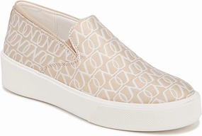 Naturalizer Women's Desi Chain Detail Lug Sole Heel Loafer