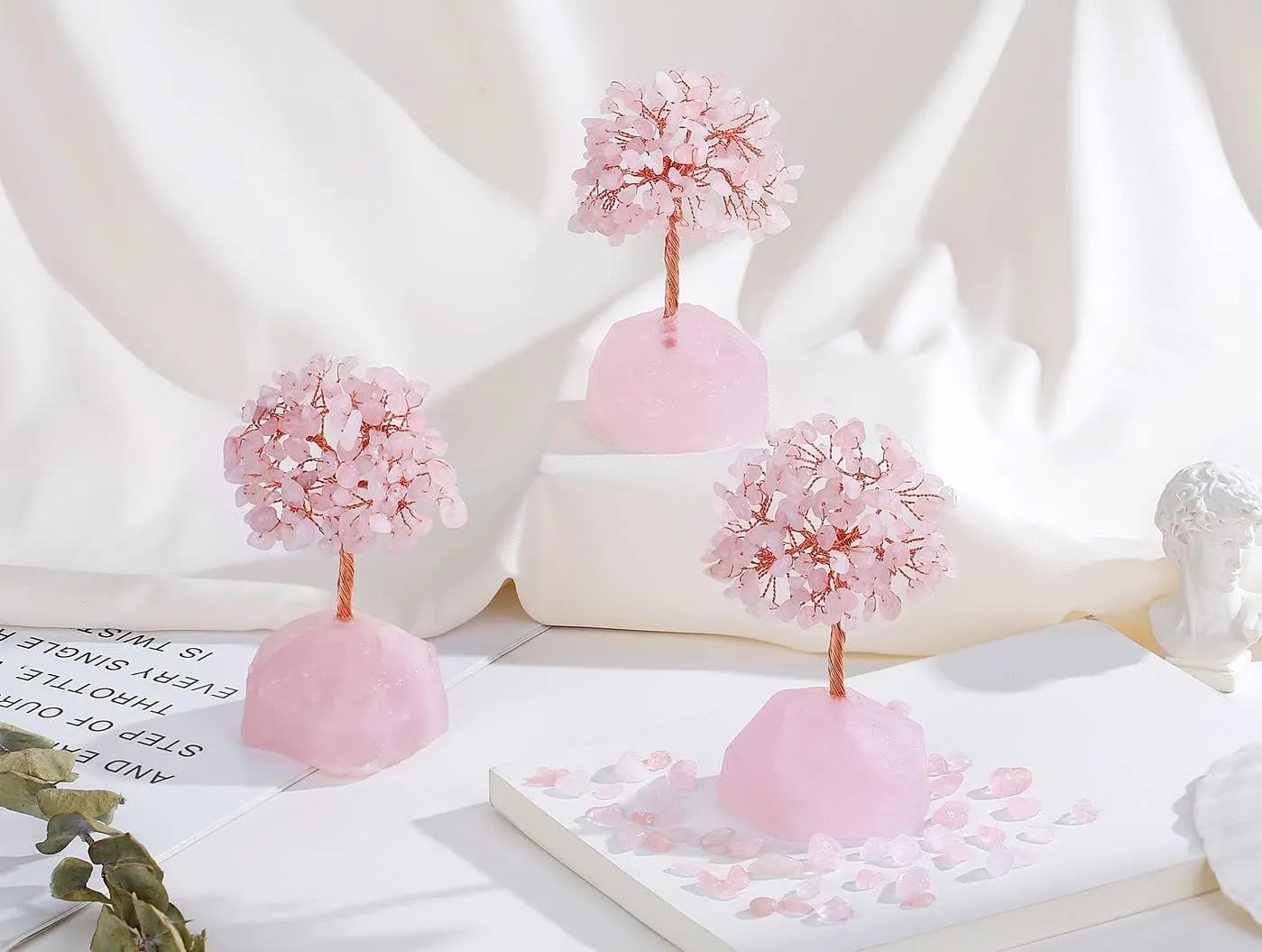 QINJIEJIE Rose Quartz Crystal Tree Healing Crystals Pink Desk Decor Gemstone Tree Natural Stones Base Copper Wire Attract Luck Money Trees Office Decor Energy Spiritual Meditation Gift