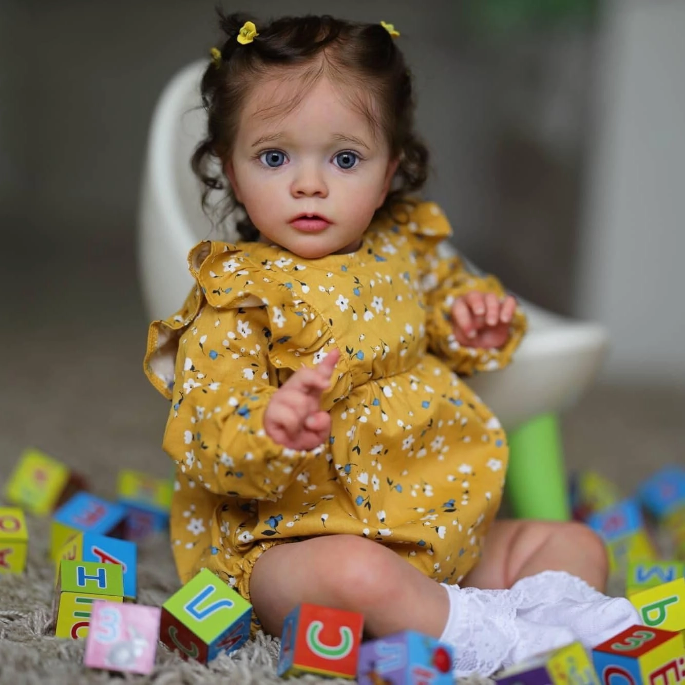 Reborn Baby Dolls - 24 Inch Realistic Newborn Baby Dolls Lifelike Real Baby Dolls Whit Open Eyes, Real Smile, Rooted Hair and Soft Cloth Body Gift Toys for Kids Age 3  