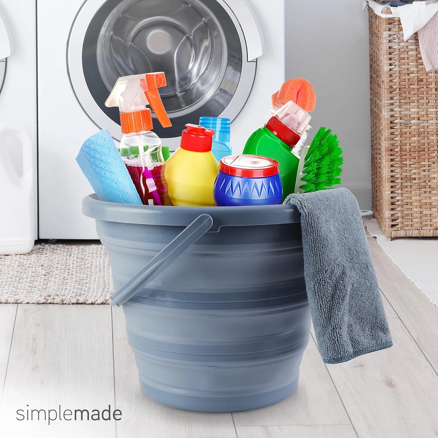 SIMPLEMADE Collapsible Bucket Cleaning Set - Includes 2 Foldable Buckets, Spray Bottle, Rag, Scrubbing Brush and Sponge - Holds Up to 10 liters, Easy Storage, All-Purpose Cleaning Solution